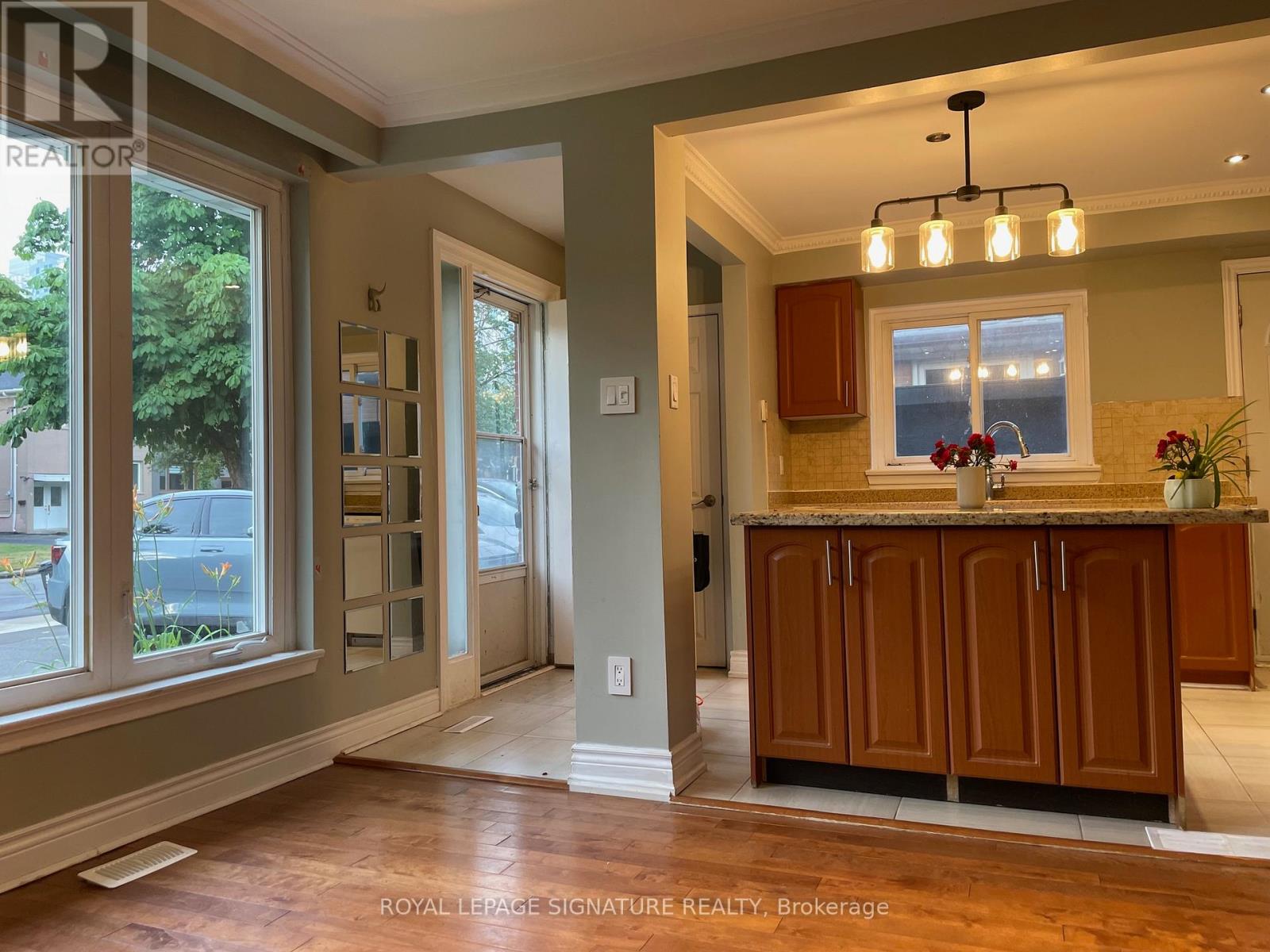 Upper - 65 Holcolm Road, Toronto, Ontario  M2N 2C8 - Photo 25 - C12954466