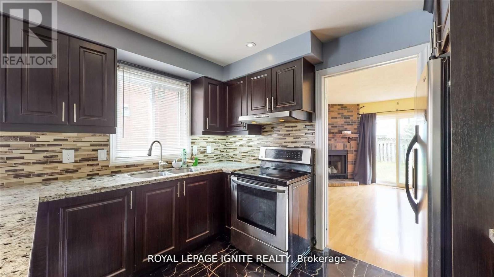 Main - 11 James Edward Drive, Markham, Ontario  L3S 1Y9 - Photo 7 - N12954484