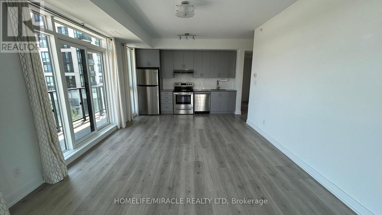 303 - 1 Climo Lane, Markham, Ontario  L6E 0L1 - Photo 4 - N12954514