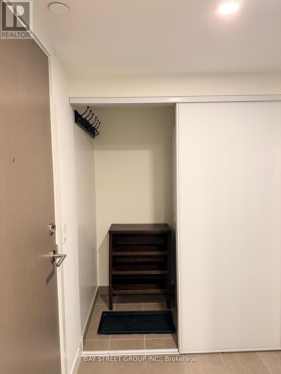 1602 - 10 Wilby Crescent, Toronto, Ontario  M9N 1E5 - Photo 12 - W12954480