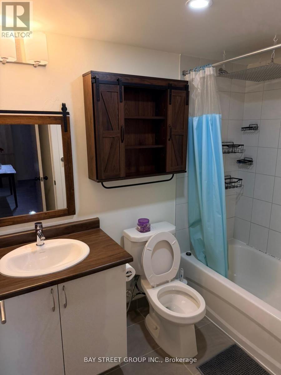 1602 - 10 Wilby Crescent, Toronto, Ontario  M9N 1E5 - Photo 9 - W12954480