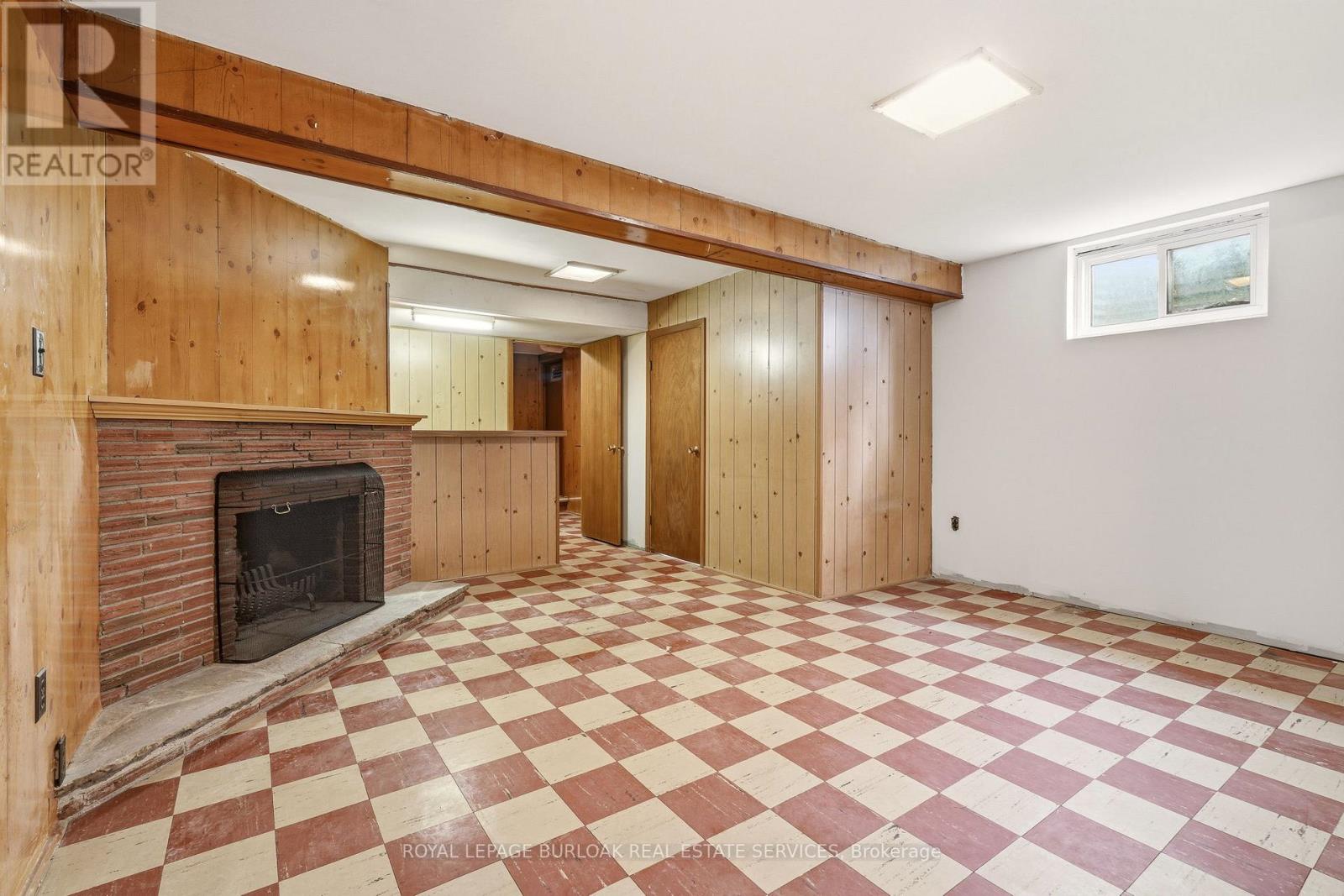 890 Falcon Boulevard, Burlington, Ontario  L7T 3B7 - Photo 32 - W12954490