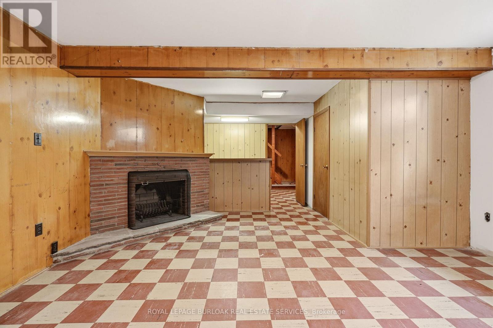 890 Falcon Boulevard, Burlington, Ontario  L7T 3B7 - Photo 33 - W12954490