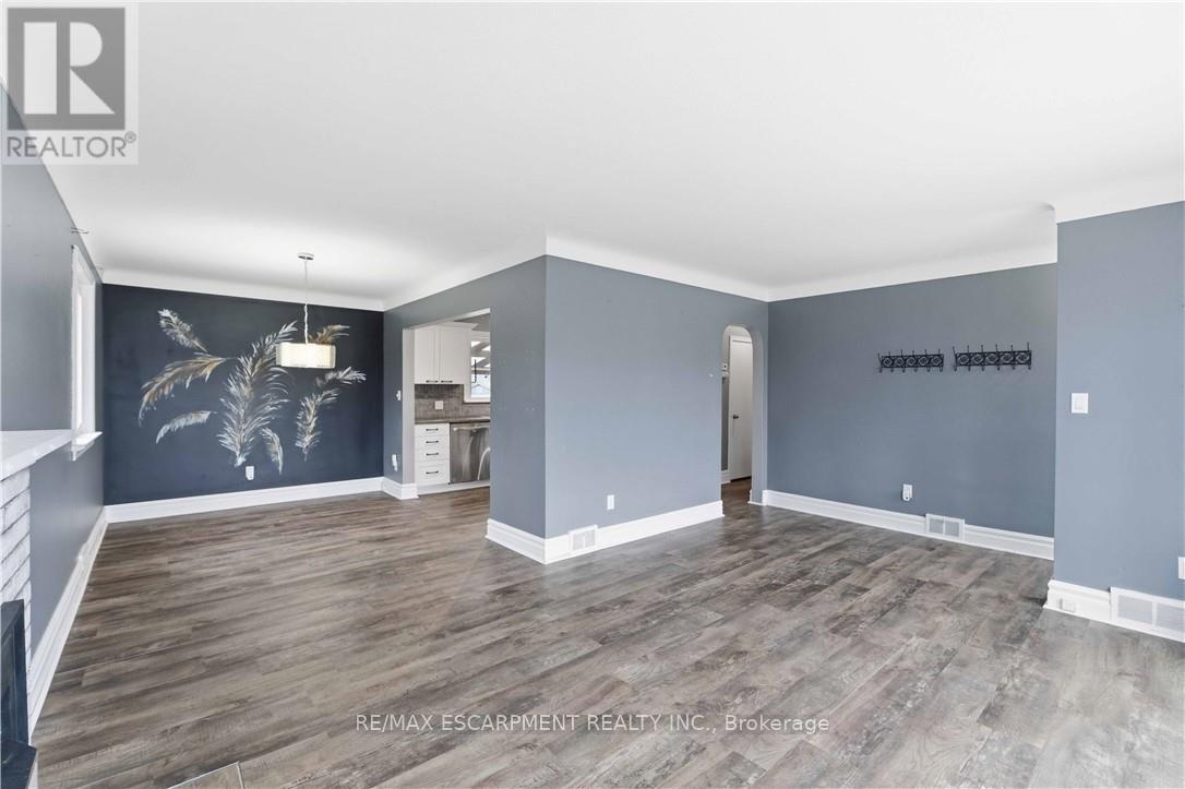 40 Nickerson Avenue, St. Catharines, Ontario  L2N 3M4 - Photo 4 - X12954438