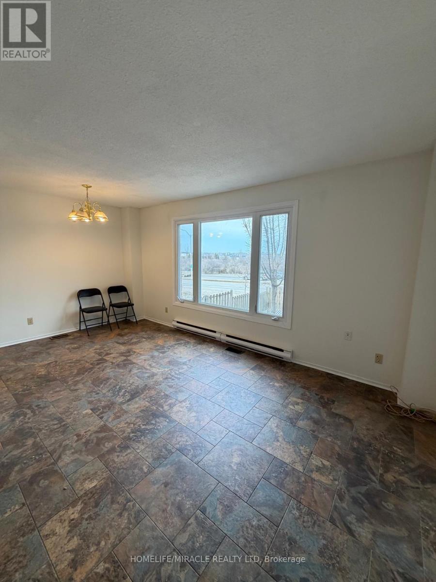 39 Coventry Crescent, Kingston, Ontario  K7M 7S8 - Photo 4 - X12954458