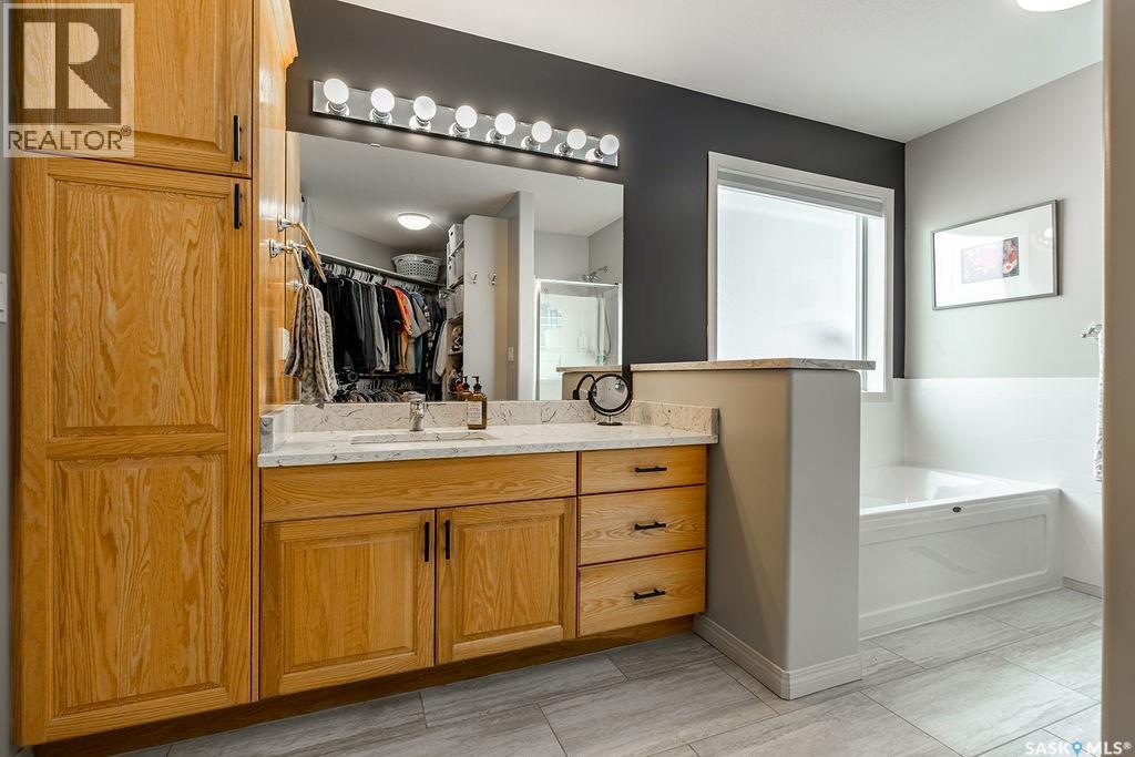 330 Pobran Crescent, Saskatoon, Saskatchewan  S7S 1L4 - Photo 24 - SK031888