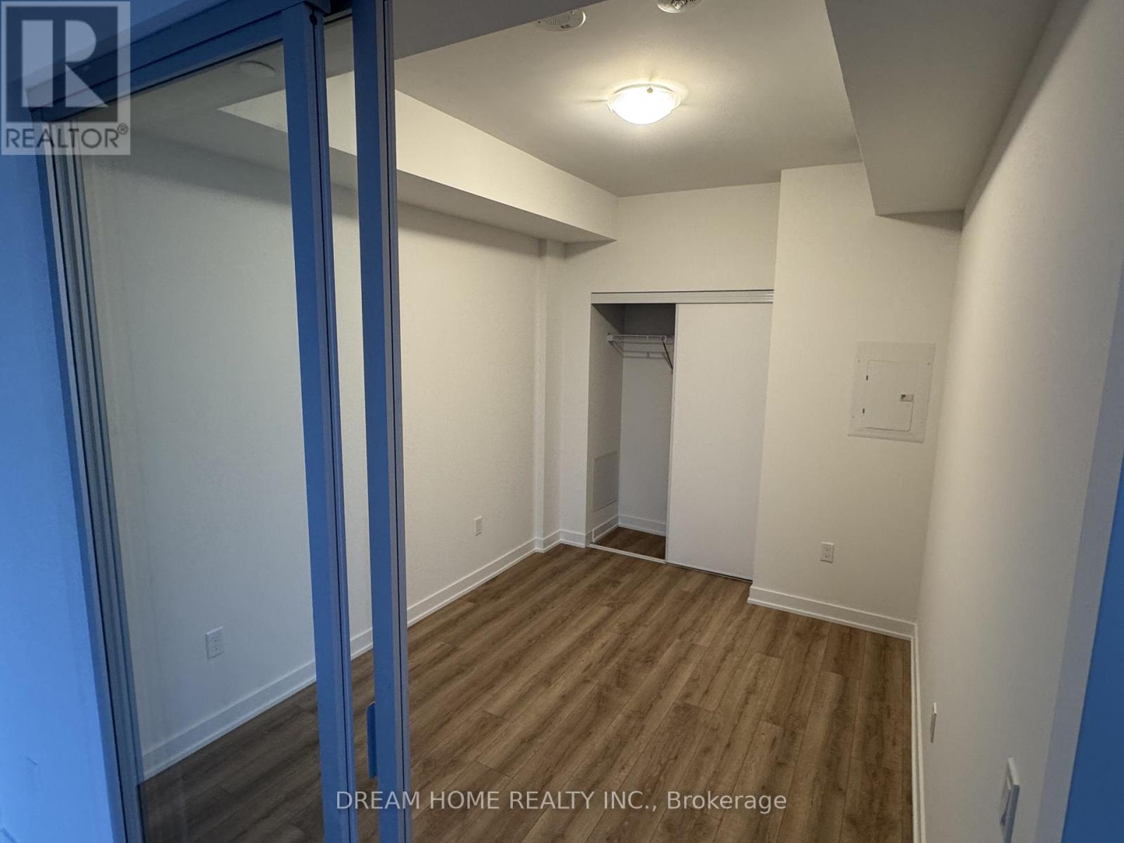 1111 - 5 Quarrington Lane, Toronto, Ontario  M3C 0S5 - Photo 8 - C12953326