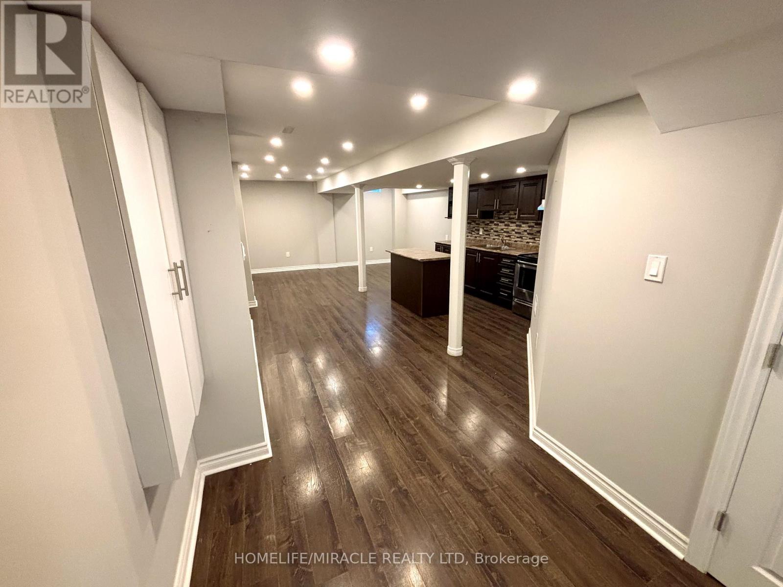 866 Francine Crescent, Mississauga, Ontario  L5V 0E2 - Photo 21 - W12954494