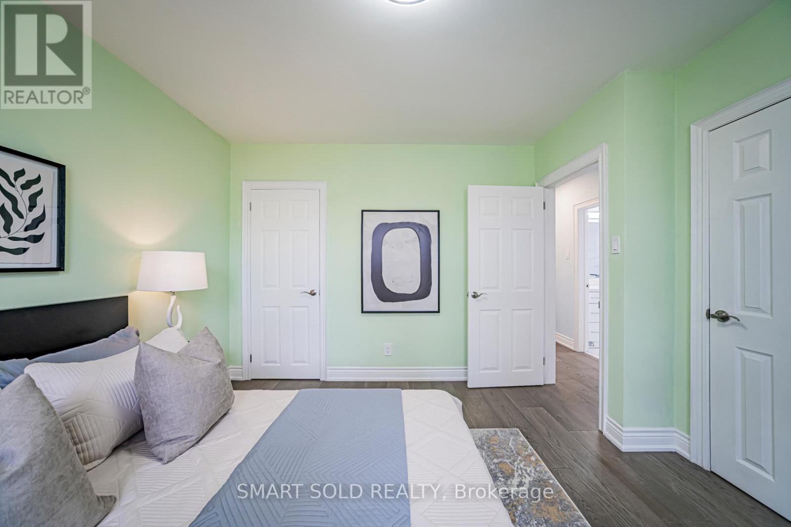 995 Garrard Avenue, Mississauga, Ontario  L5E 1L4 - Photo 26 - W12885392