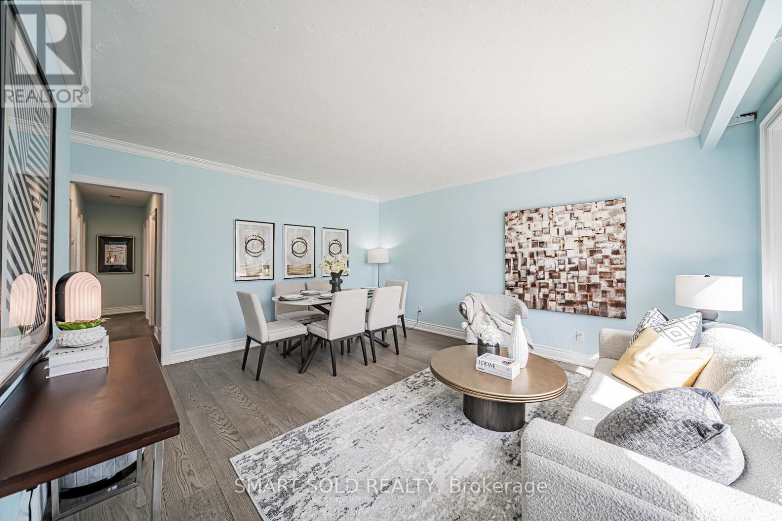 995 Garrard Avenue, Mississauga, Ontario  L5E 1L4 - Photo 5 - W12885392