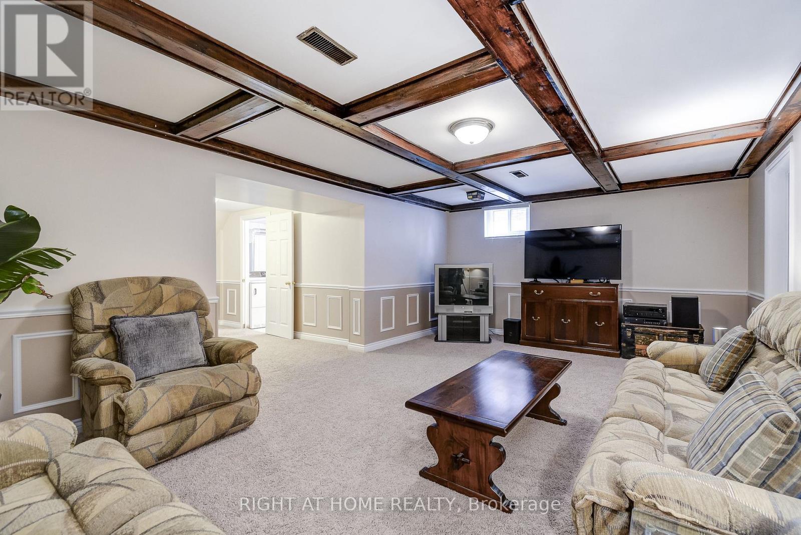 575 Eversley Drive, Mississauga, Ontario  L5A 2E1 - Photo 27 - W12924606