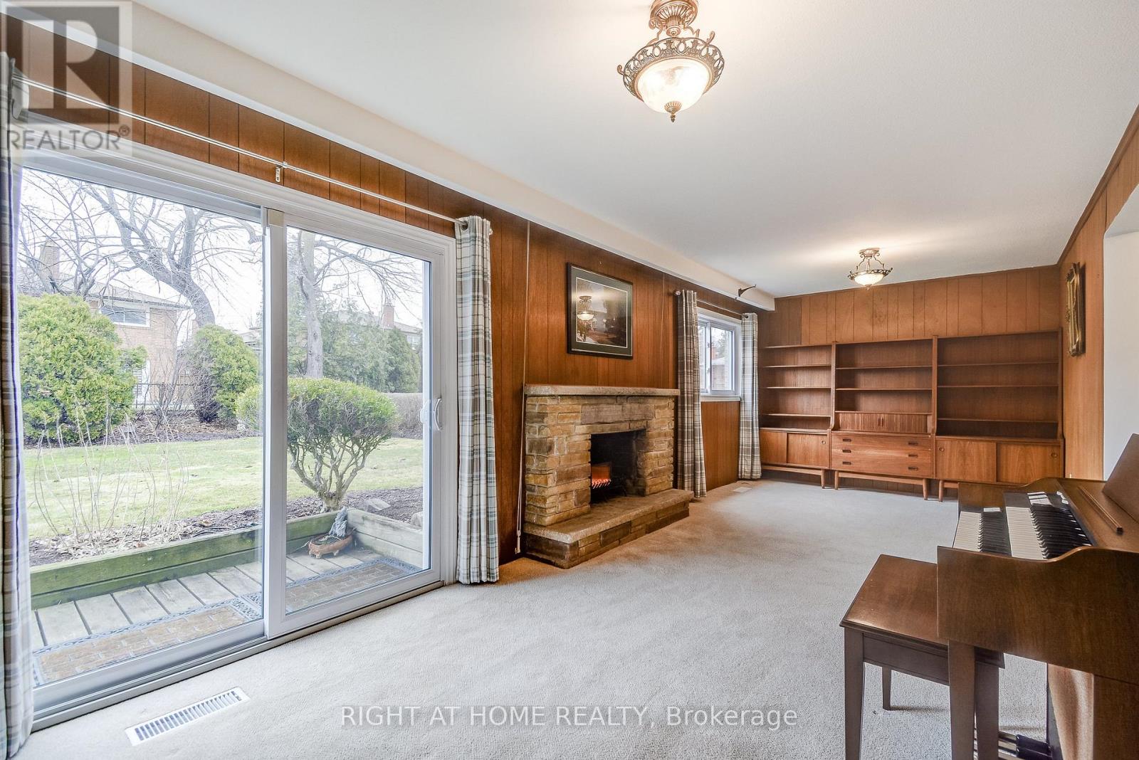 575 Eversley Drive, Mississauga, Ontario  L5A 2E1 - Photo 26 - W12924606