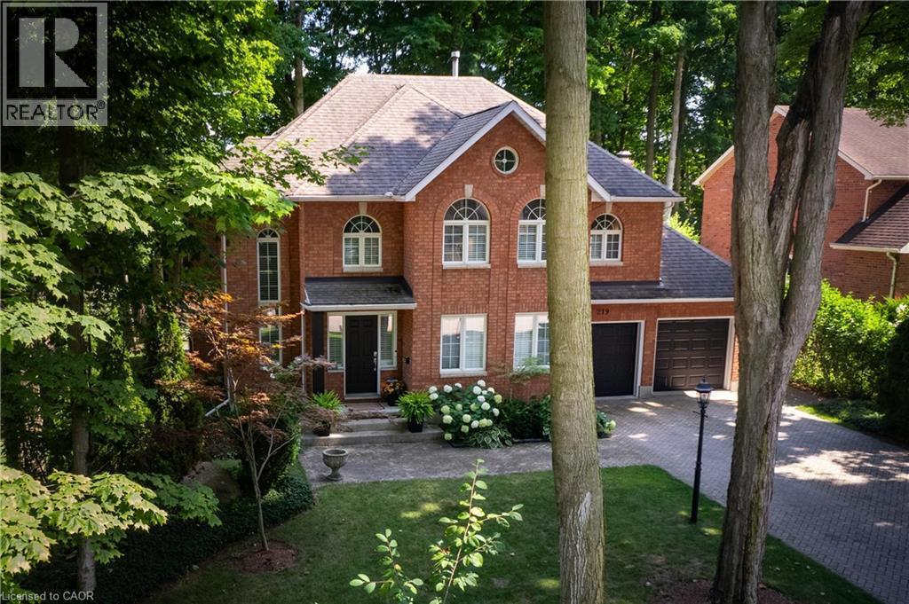 219 Corrie Crescent, Waterloo, Ontario  N2L 5W3 - Photo 2 - 40815787