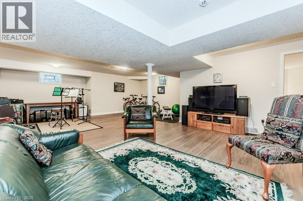 219 Corrie Crescent, Waterloo, Ontario  N2L 5W3 - Photo 32 - 40815787