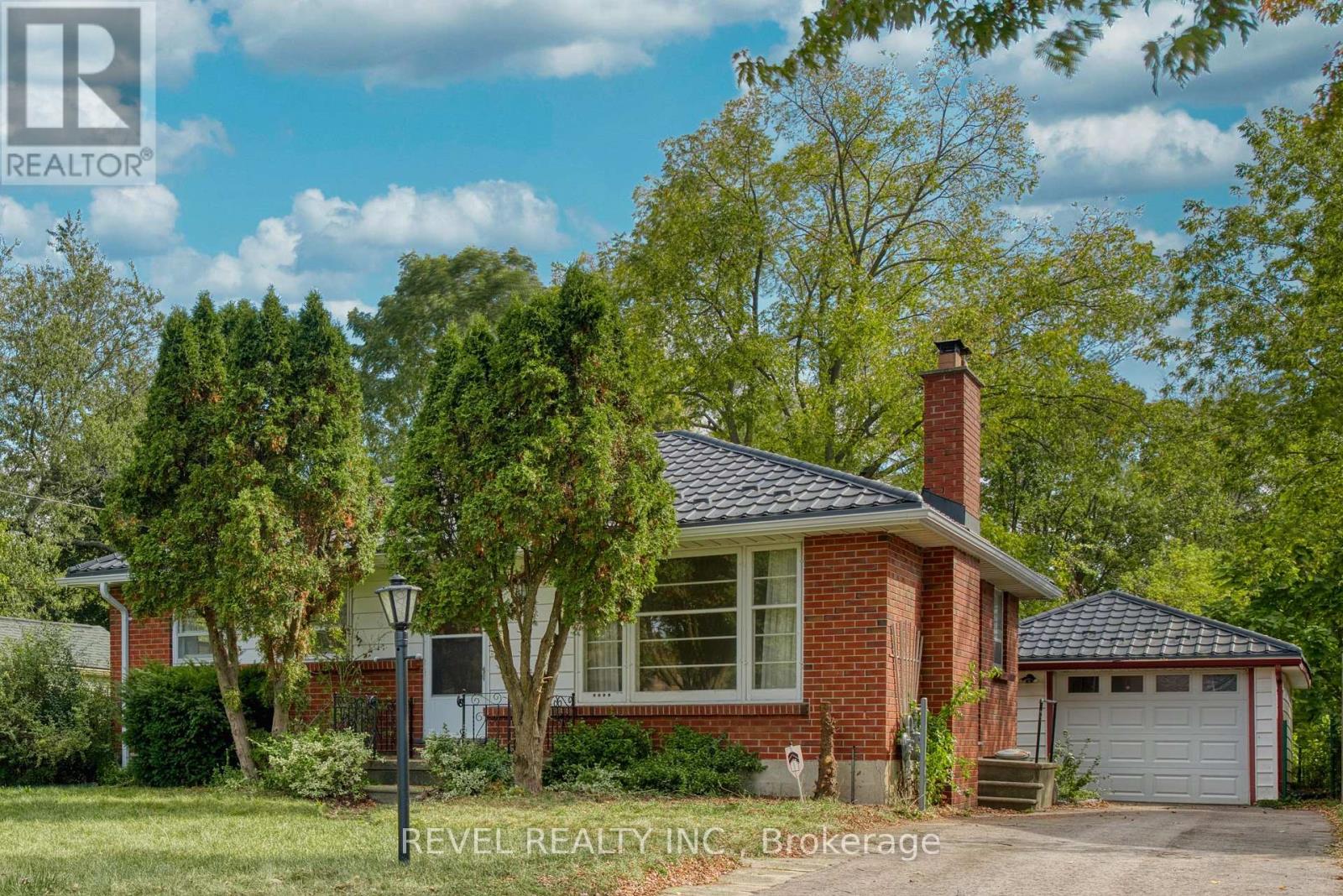 143 OAKSIDE STREET, London East, Ontario