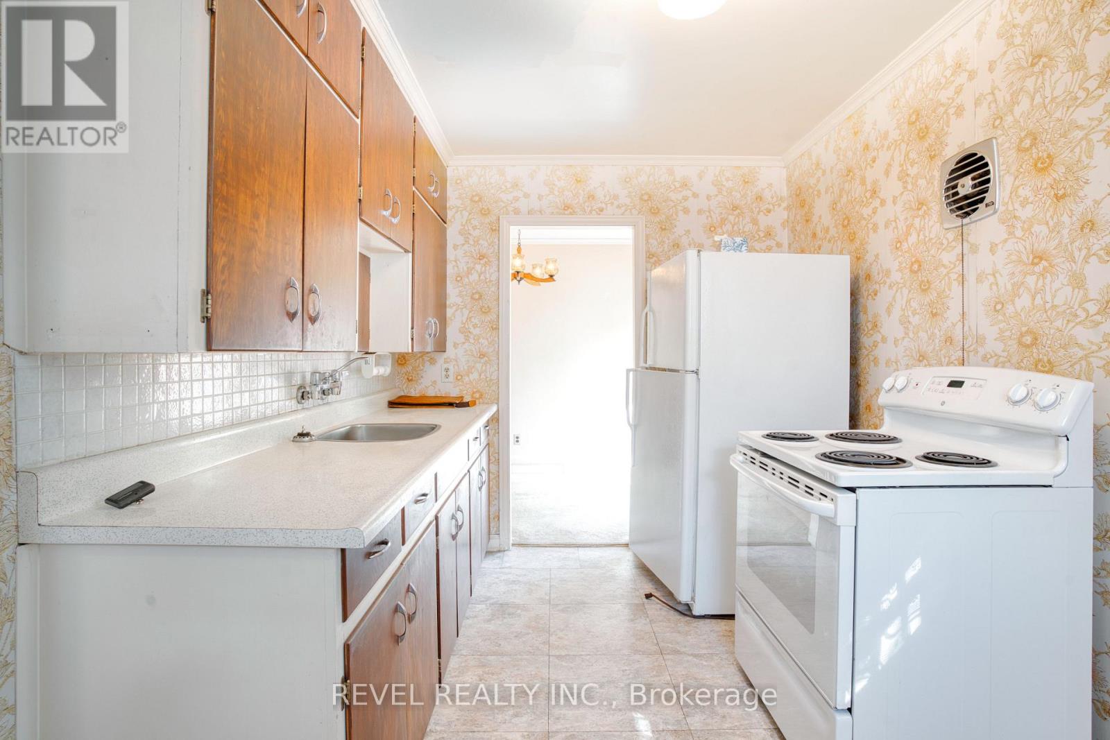 143 Oakside Street, London East, Ontario  N5Y 1E8 - Photo 12 - X12954530