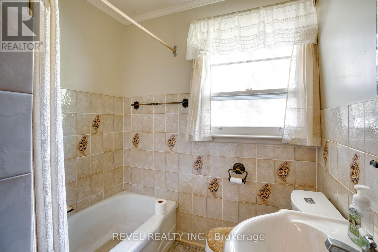 143 Oakside Street, London East, Ontario  N5Y 1E8 - Photo 23 - X12954530