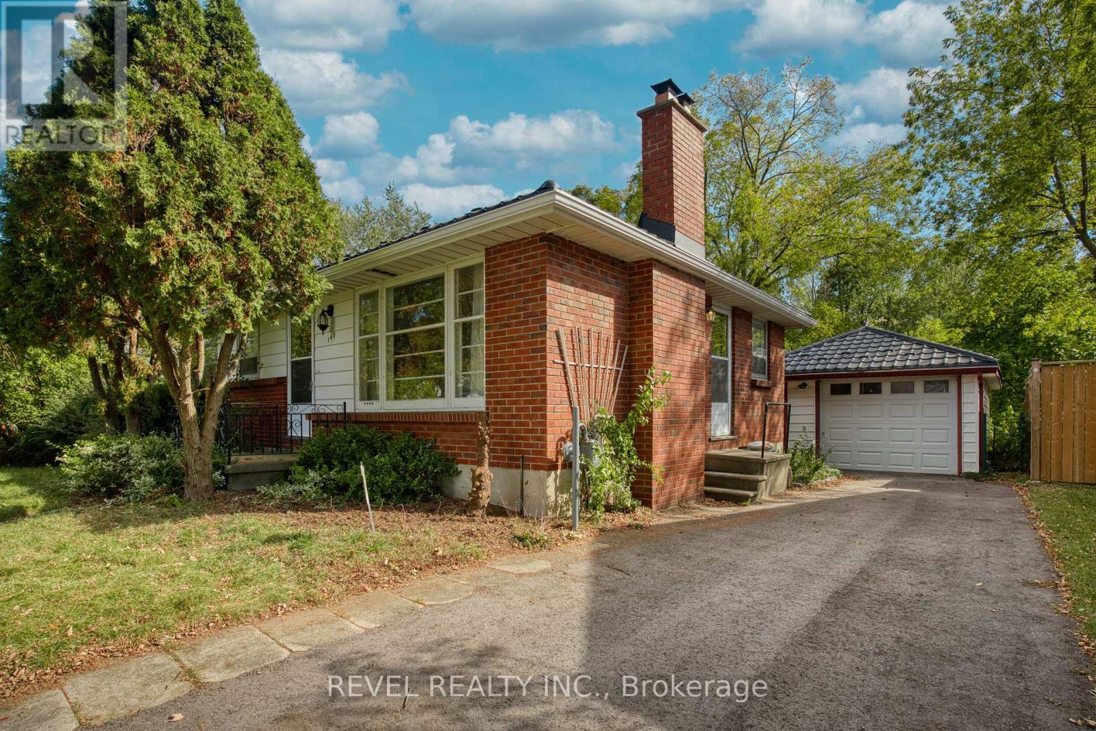 143 Oakside Street, London East, Ontario  N5Y 1E8 - Photo 3 - X12954530