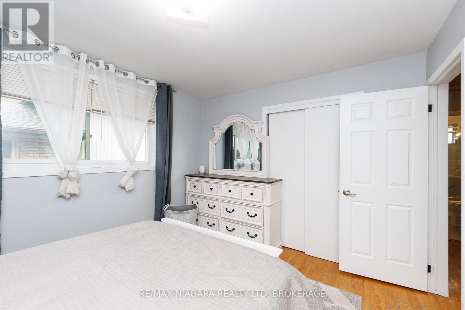 5915 Frontenac Street N, Niagara Falls, Ontario  L2G 3B1 - Photo 11 - X12954518