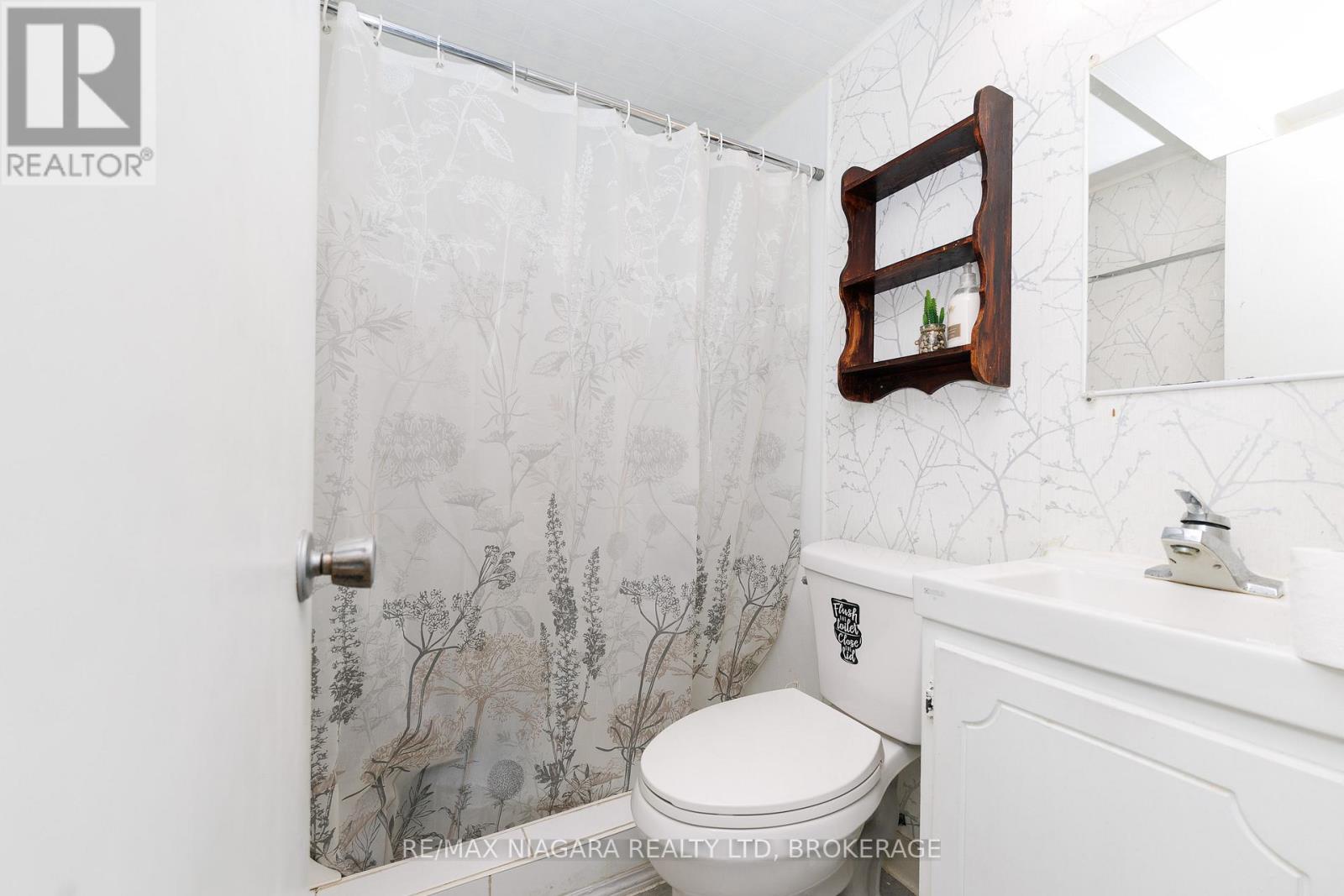 5915 Frontenac Street N, Niagara Falls, Ontario  L2G 3B1 - Photo 21 - X12954518