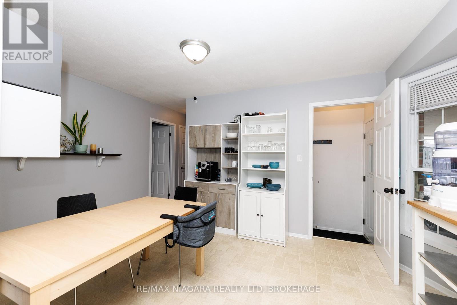 5915 Frontenac Street N, Niagara Falls, Ontario  L2G 3B1 - Photo 8 - X12954518