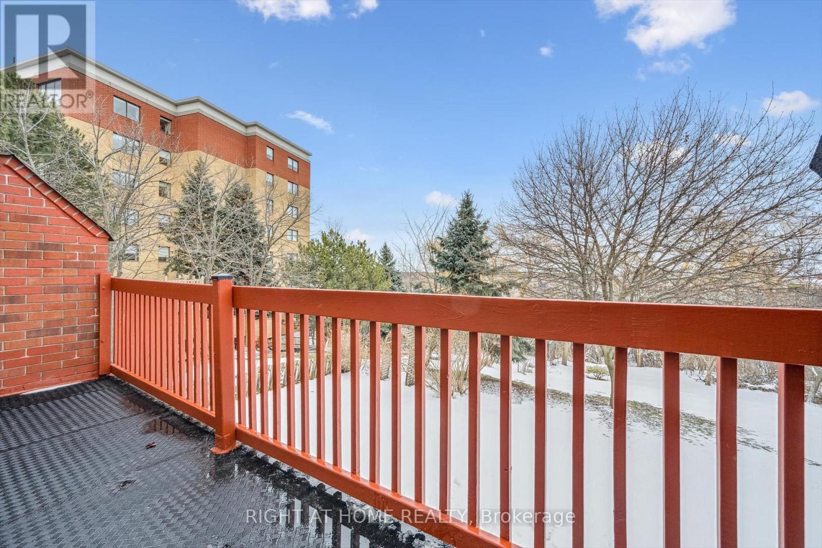 1070 Queens Avenue, Oakville, Ontario  L6H 2B5 - Photo 15 - W12819846