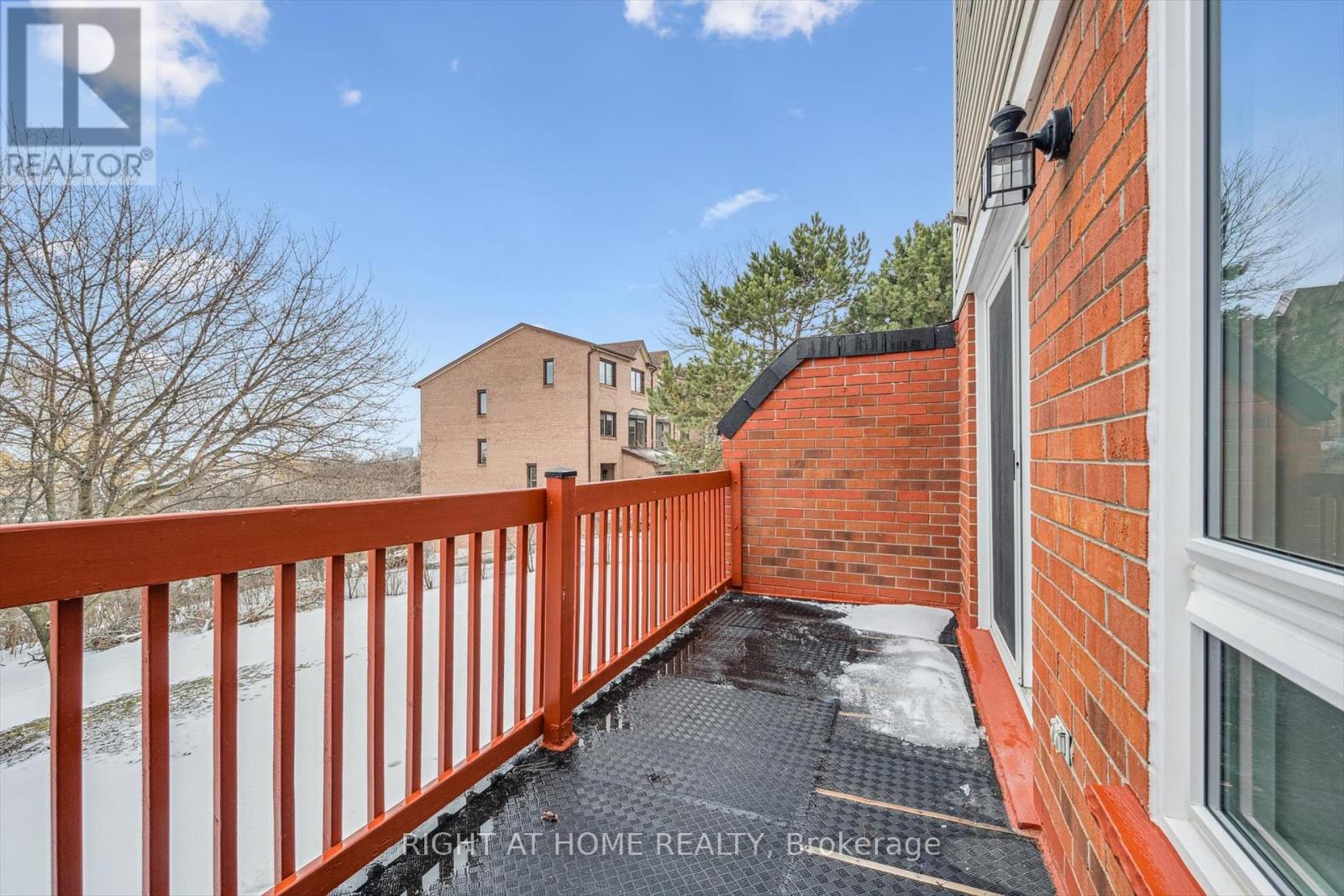 1070 Queens Avenue, Oakville, Ontario  L6H 2B5 - Photo 14 - W12819846