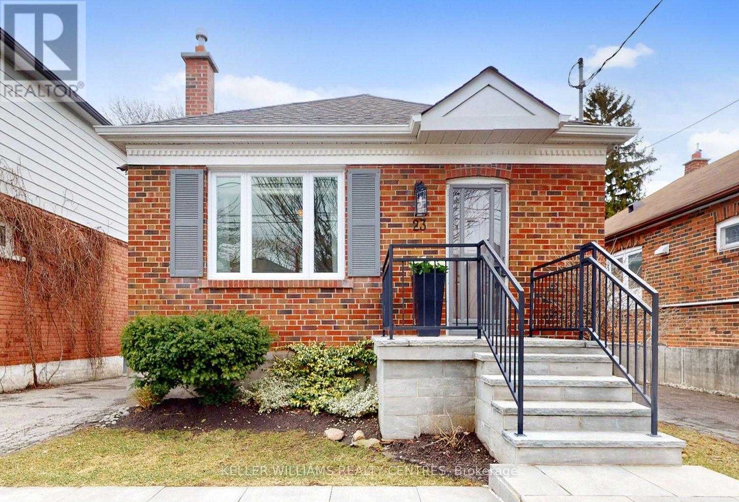 23 THIRTEENTH STREET, Toronto, Ontario