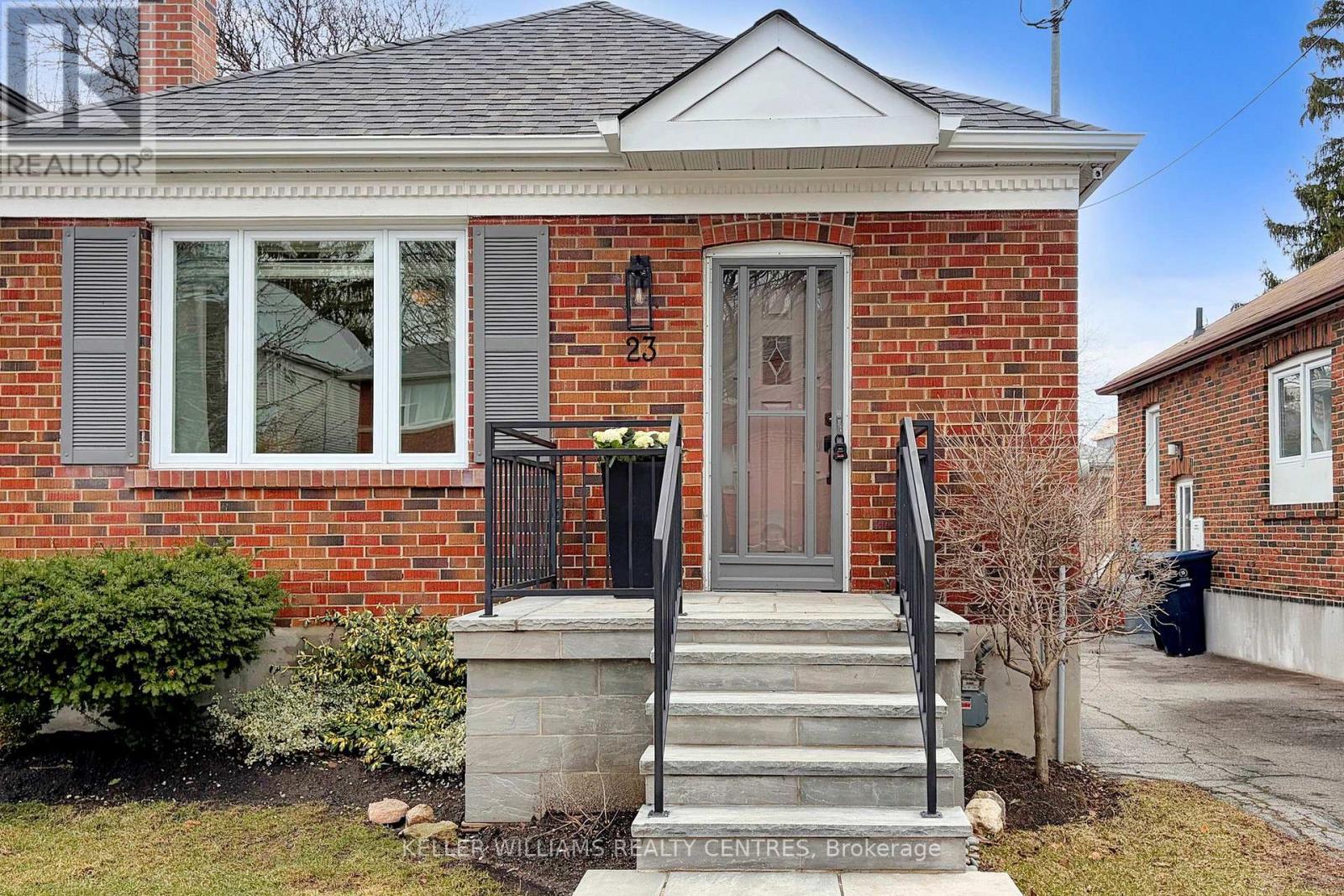 23 Thirteenth Street, Toronto, Ontario  M8V 3H3 - Photo 3 - W12952148