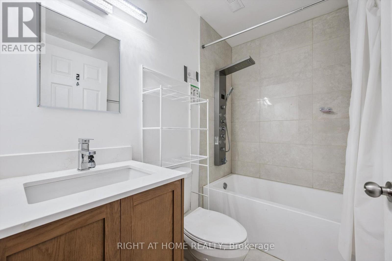 1070 Queens Avenue, Oakville, Ontario  L6H 2B5 - Photo 25 - W12819846