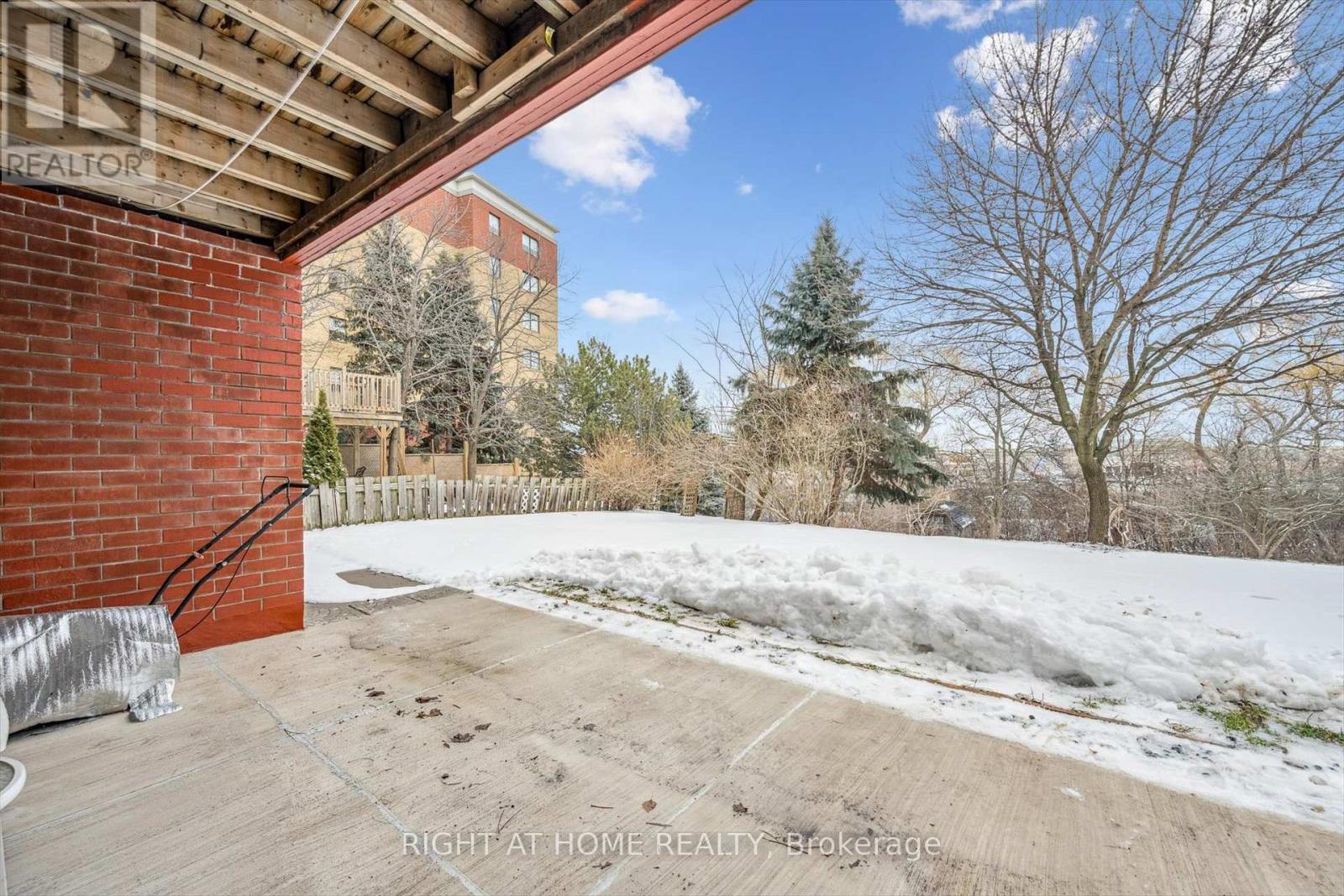 1070 Queens Avenue, Oakville, Ontario  L6H 2B5 - Photo 33 - W12819846