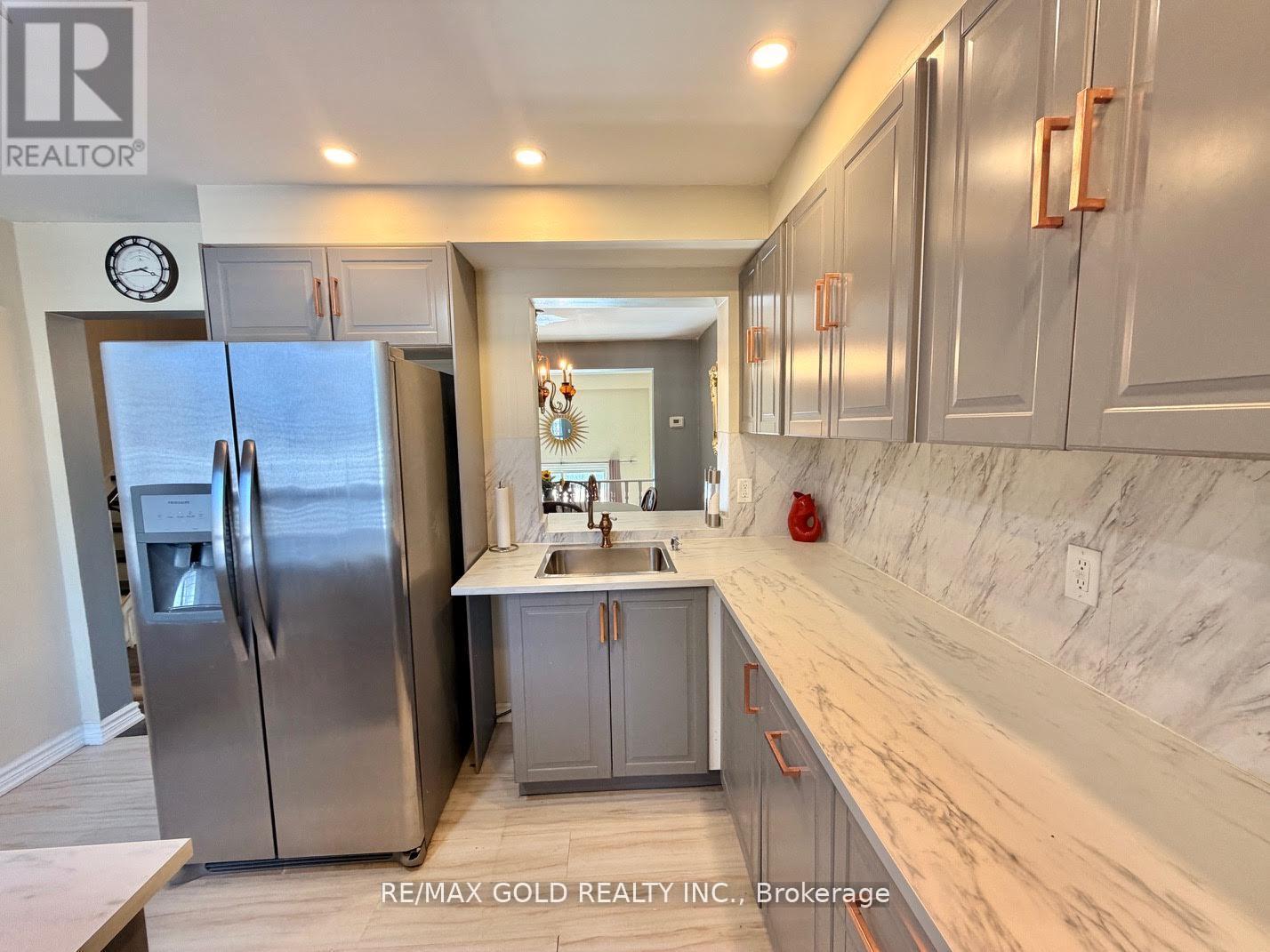 26 - 7707 Darcel Avenue, Mississauga, Ontario  L4T 3W9 - Photo 8 - W12953368