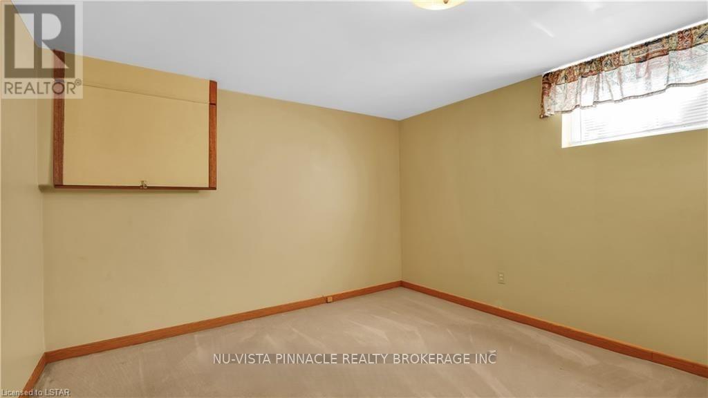 1911 Crystal Crescent, London East, Ontario  N5V 1H5 - Photo 29 - X12950594