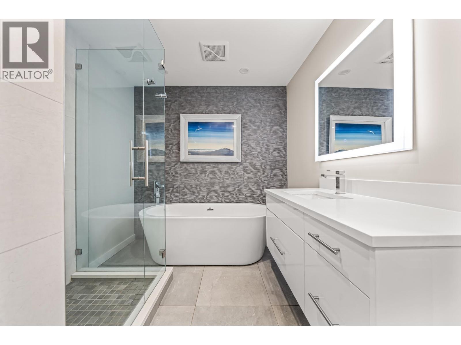 203 2733 Atlin Place, Coquitlam, British Columbia  V3C 5B1 - Photo 16 - R3106804