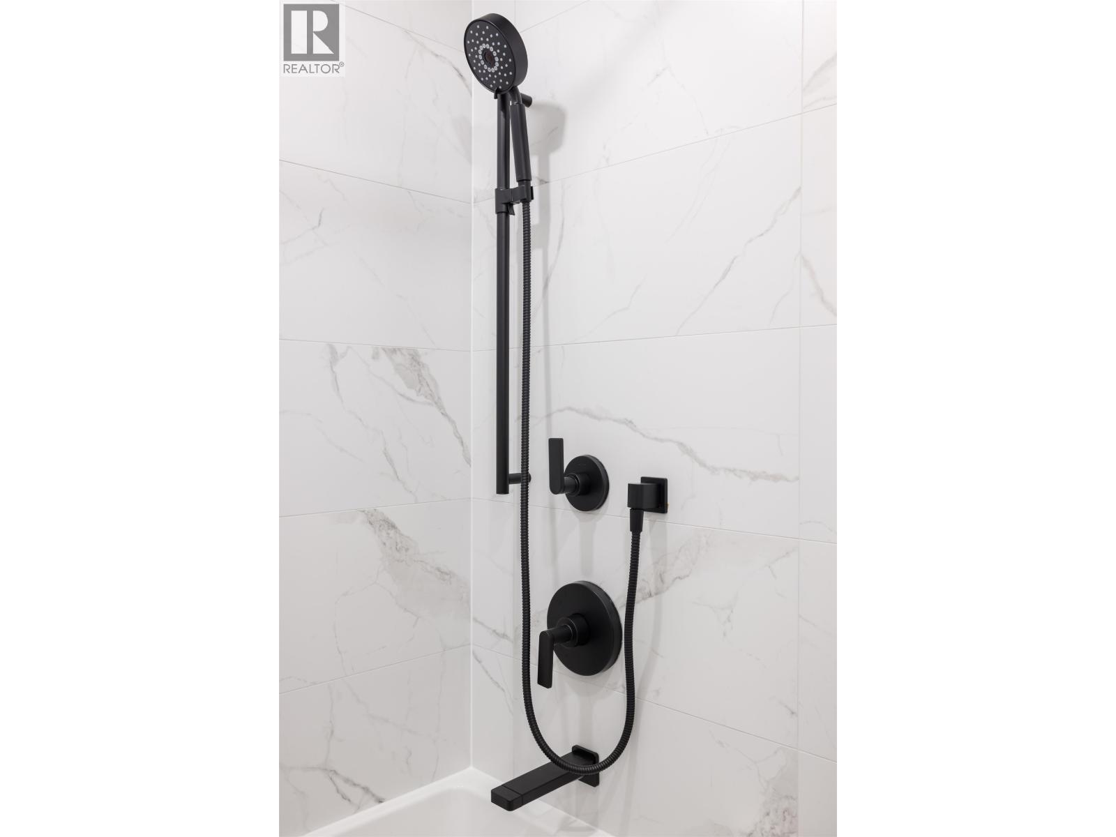 103 310 Salter Street, New Westminster, British Columbia  V3M 0N7 - Photo 8 - R3106806