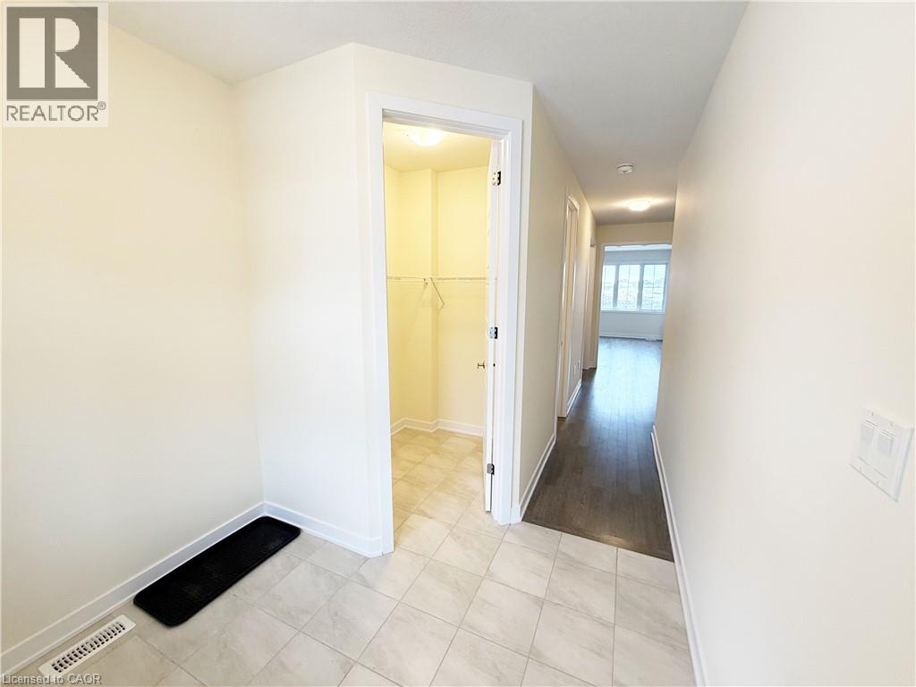 27 Starboard Crescent, Welland, Ontario  L3B 0M7 - Photo 4 - 40817507