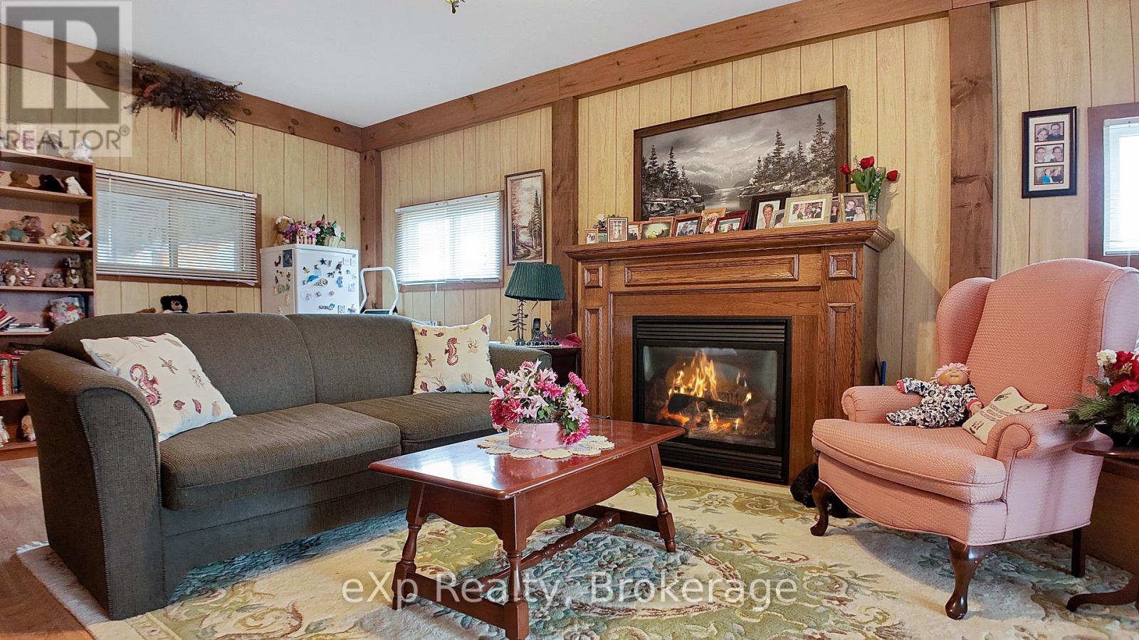 9 Dove Road, Brockton, Ontario  N0G 2V0 - Photo 14 - X12954524