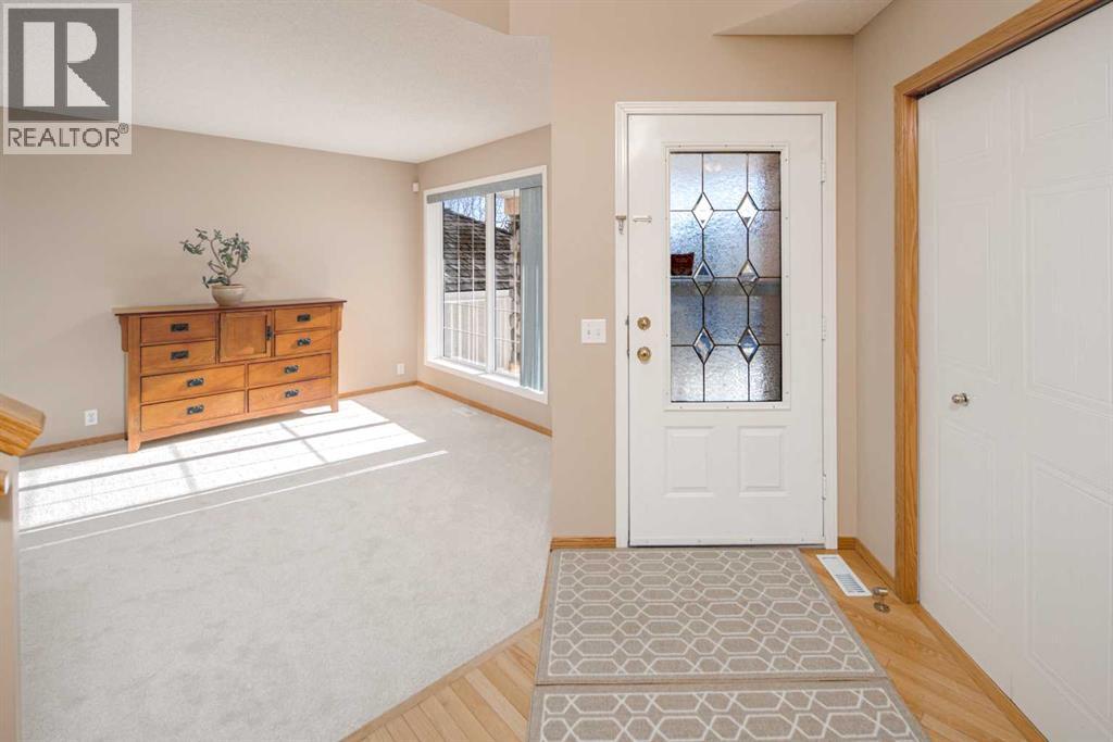 110 Hampstead Rise Nw, Calgary, Alberta  T3A 6B5 - Photo 6 - A2293244