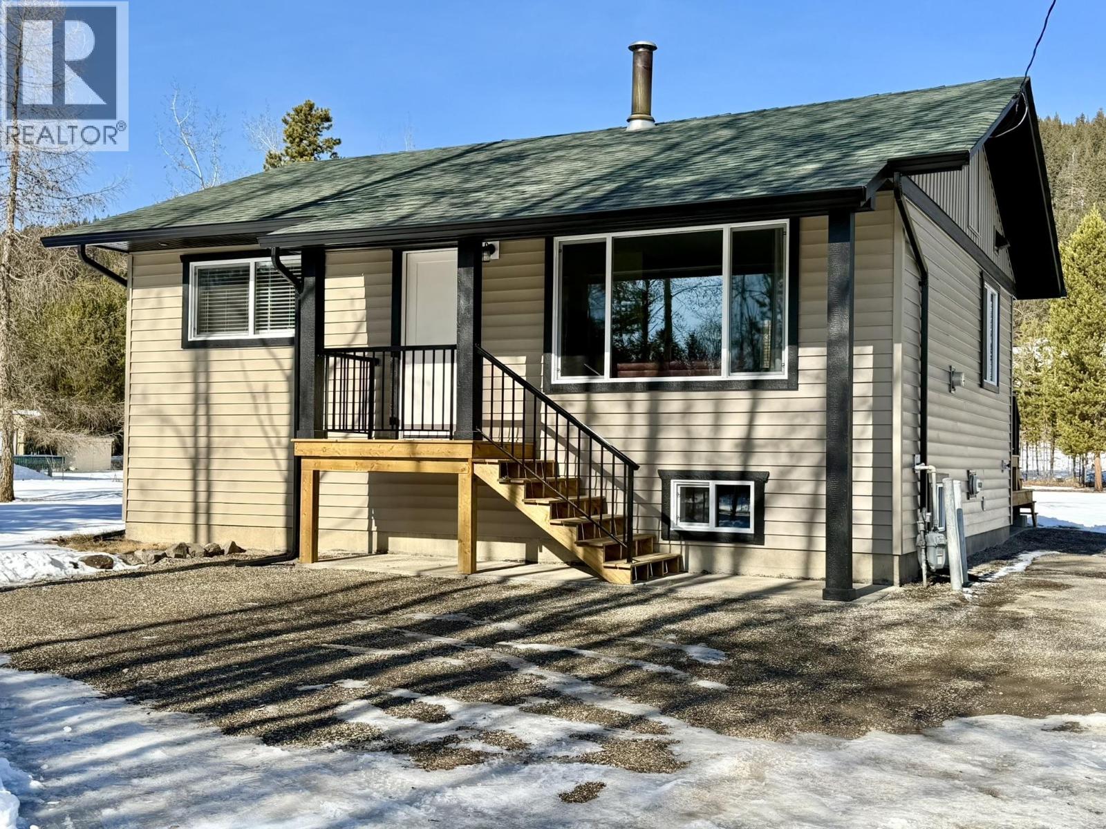 5901 HORSE LAKE ROAD, Horse Lake, British Columbia