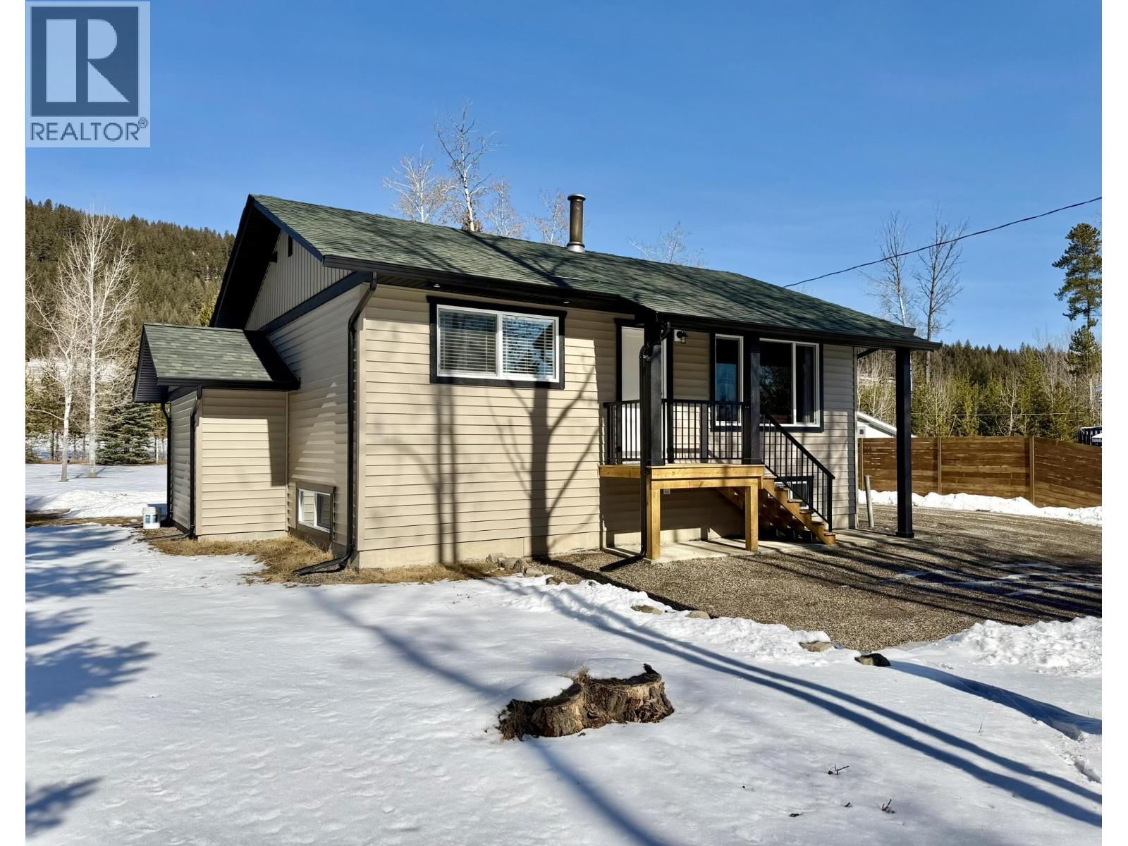 5901 Horse Lake Road, Horse Lake, British Columbia  V0K 2E3 - Photo 4 - R3096063