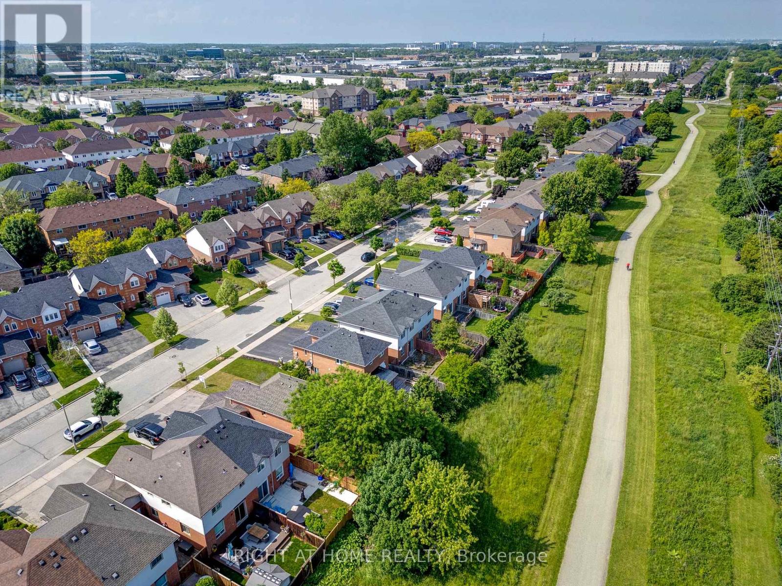 510 Taylor Crescent, Burlington, Ontario  L7L 6G3 - Photo 2 - W12954522