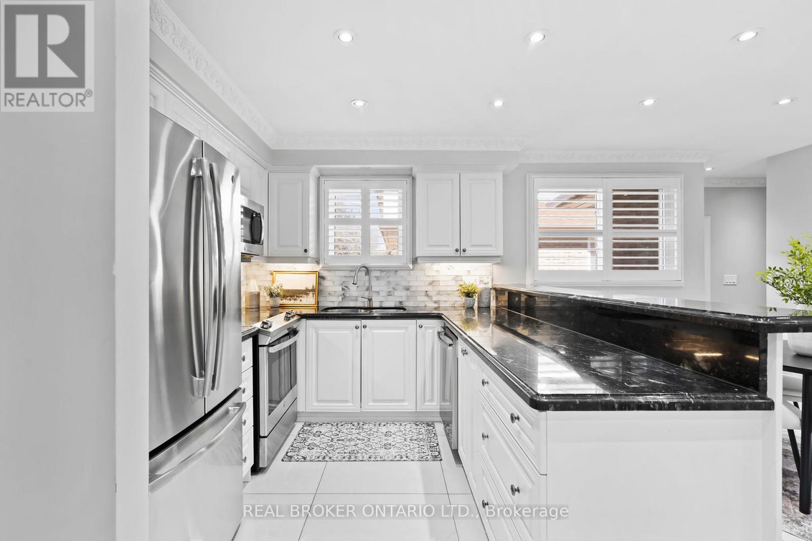 704 Coulson Avenue, Milton, Ontario  L9T 4J4 - Photo 14 - W12954532