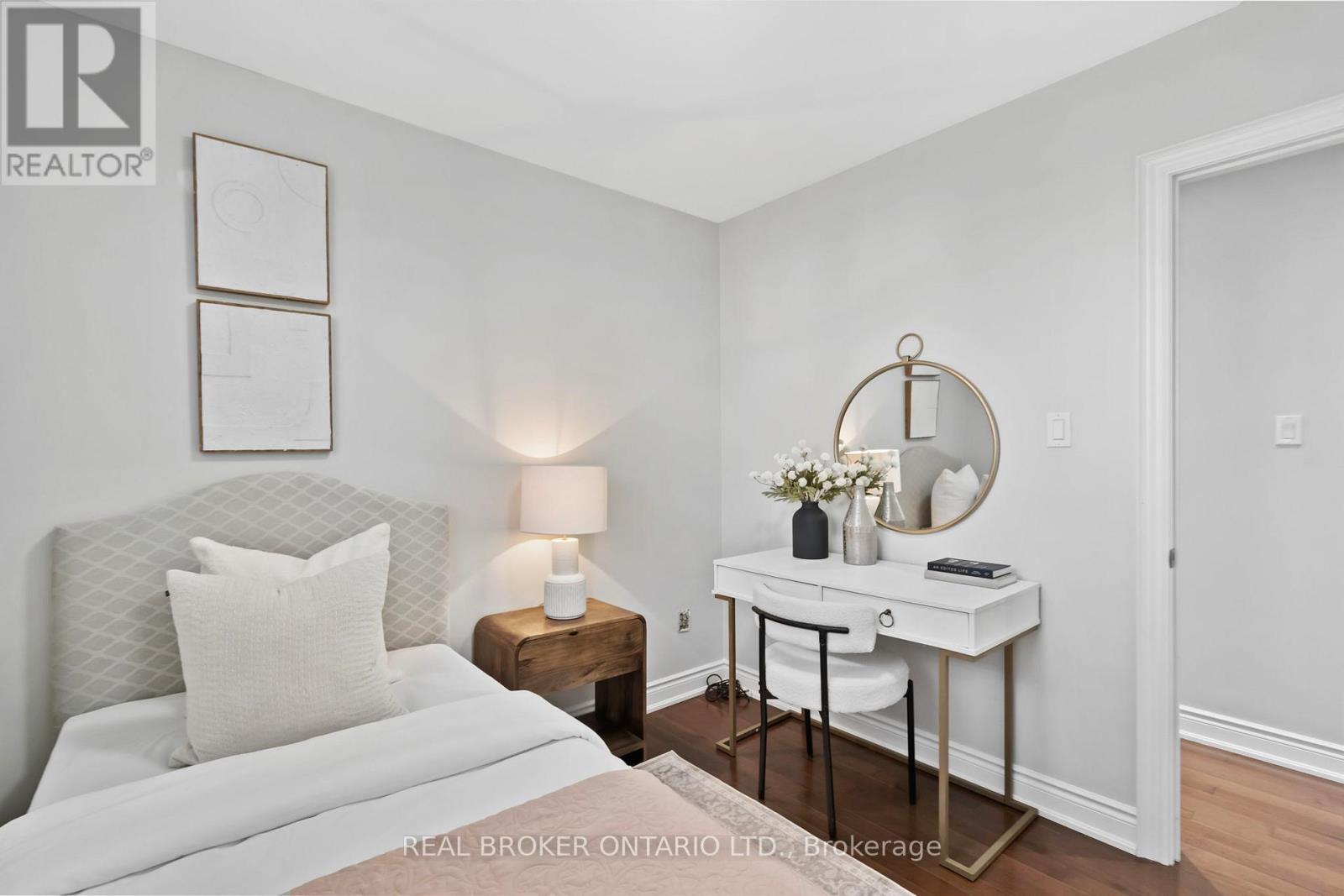 704 Coulson Avenue, Milton, Ontario  L9T 4J4 - Photo 24 - W12954532