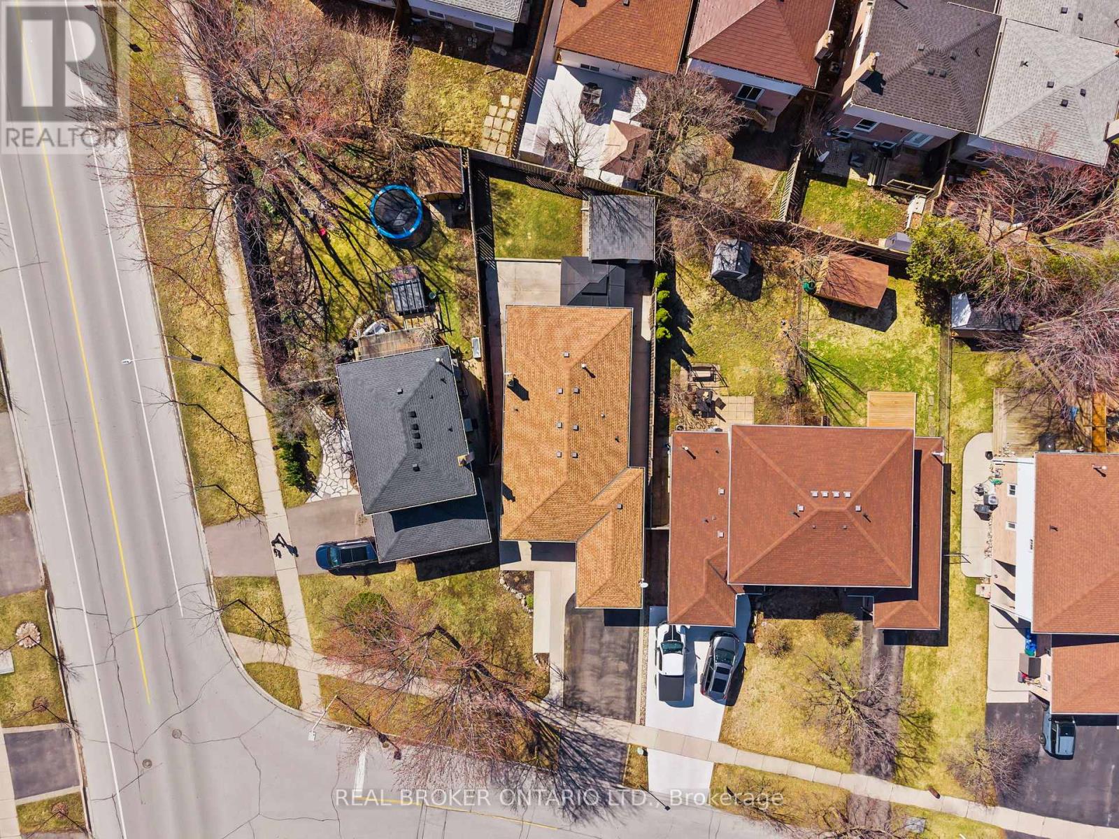 704 Coulson Avenue, Milton, Ontario  L9T 4J4 - Photo 49 - W12954532