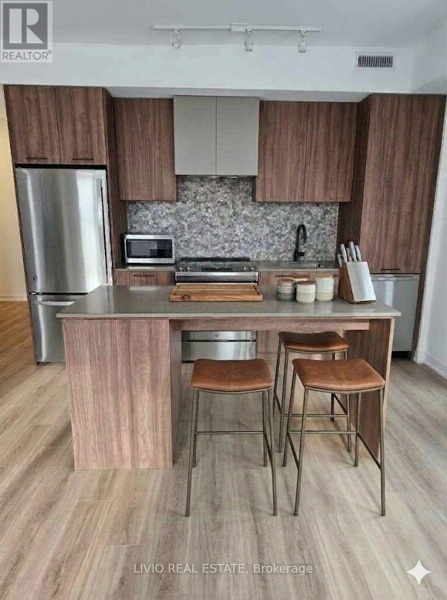 505 - 10 Lagerfeld Drive E, Brampton, Ontario  L7A 5L3 - Photo 5 - W12954538