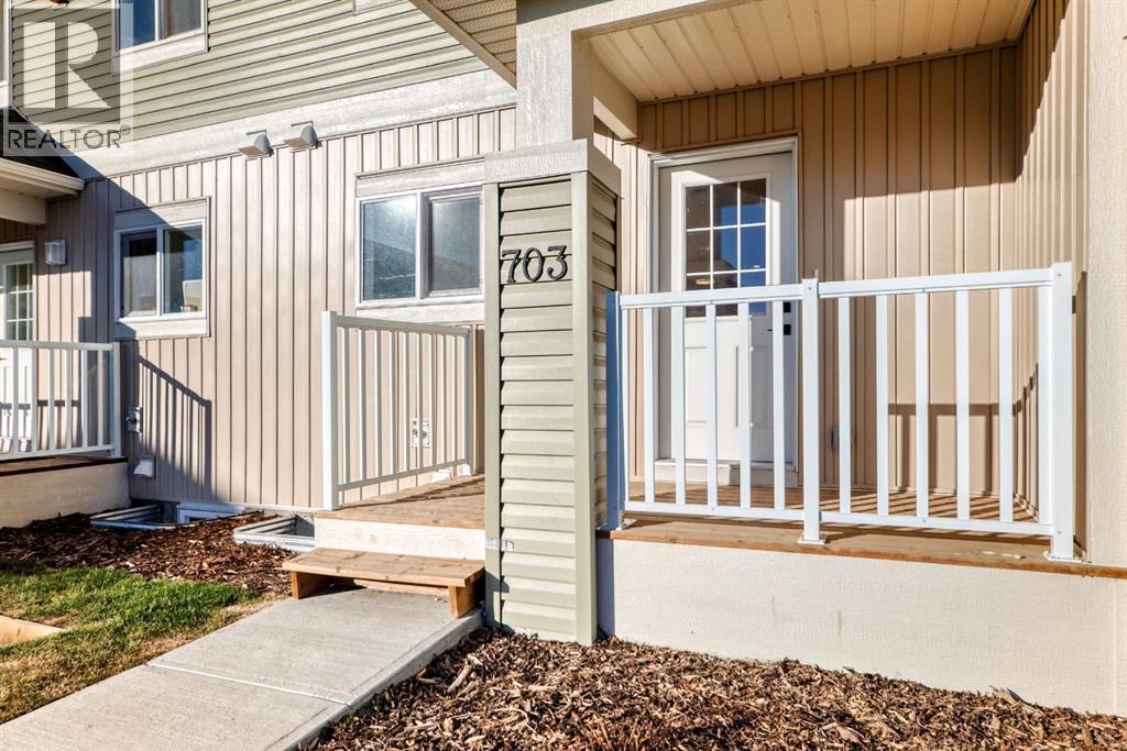 703 Clover Road, Carstairs, Alberta  T0M 0N0 - Photo 4 - A2297902