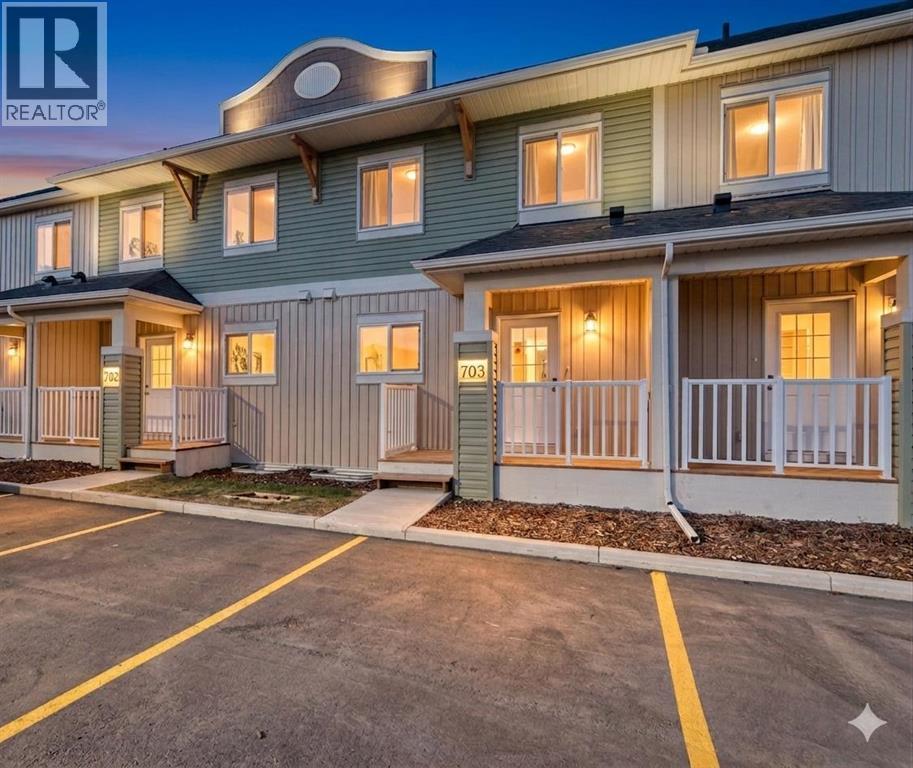 703 Clover Road, Carstairs, Alberta