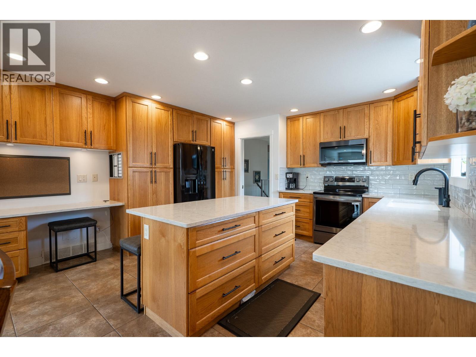 913 Huntleigh Crescent, Kamloops, British Columbia  V1S 1G7 - Photo 28 - 10382037