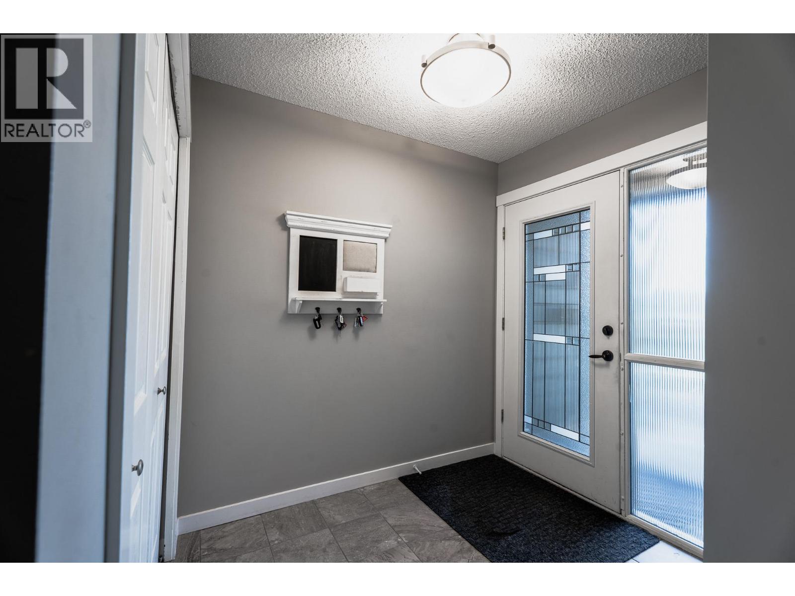 913 Huntleigh Crescent, Kamloops, British Columbia  V1S 1G7 - Photo 7 - 10382037