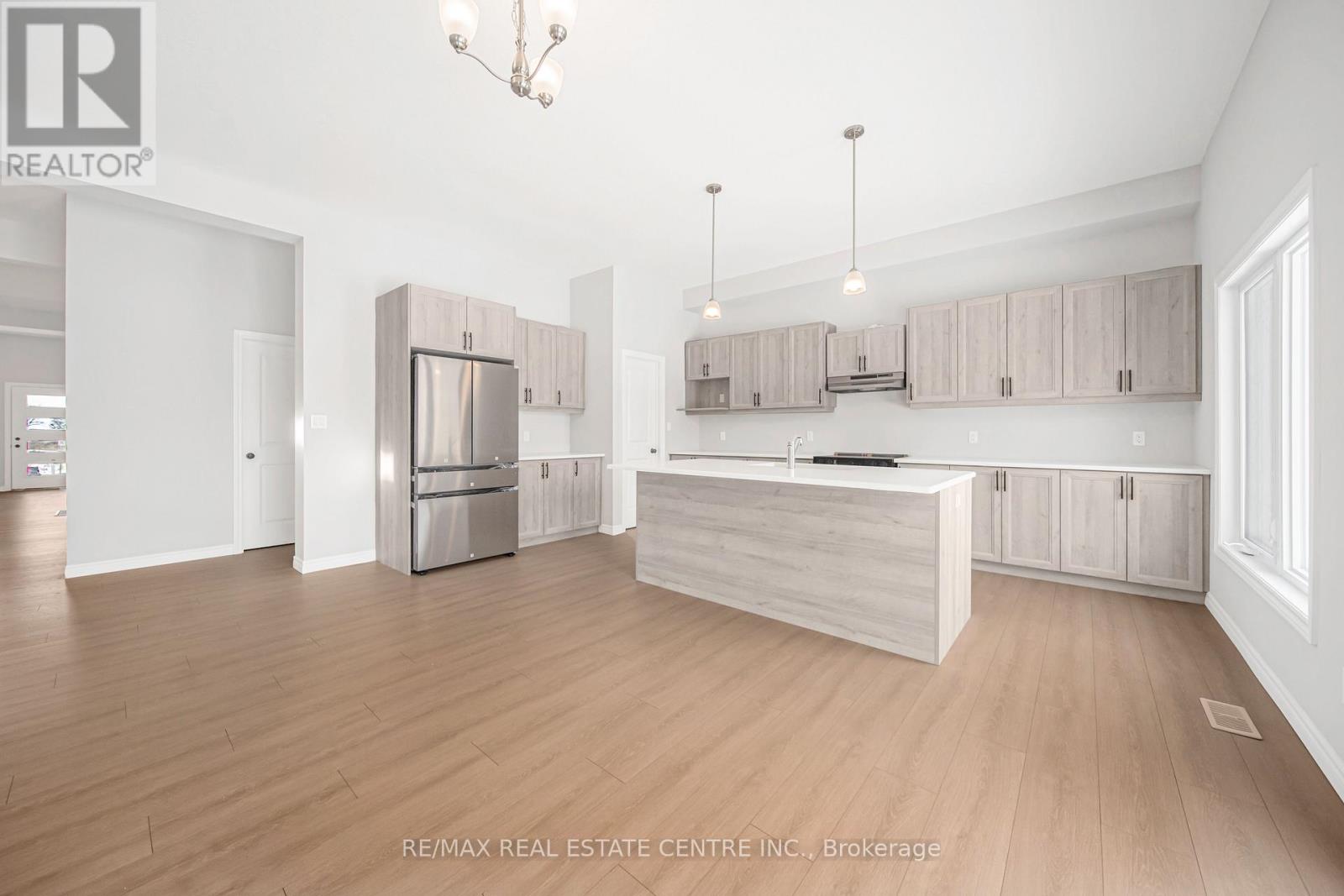 29 Bean Street, Brant, Ontario  N3L 0J4 - Photo 16 - X12954528